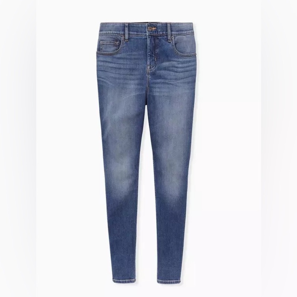 Torrid Bombshell Premium Stretch Skinny Jean (Short)